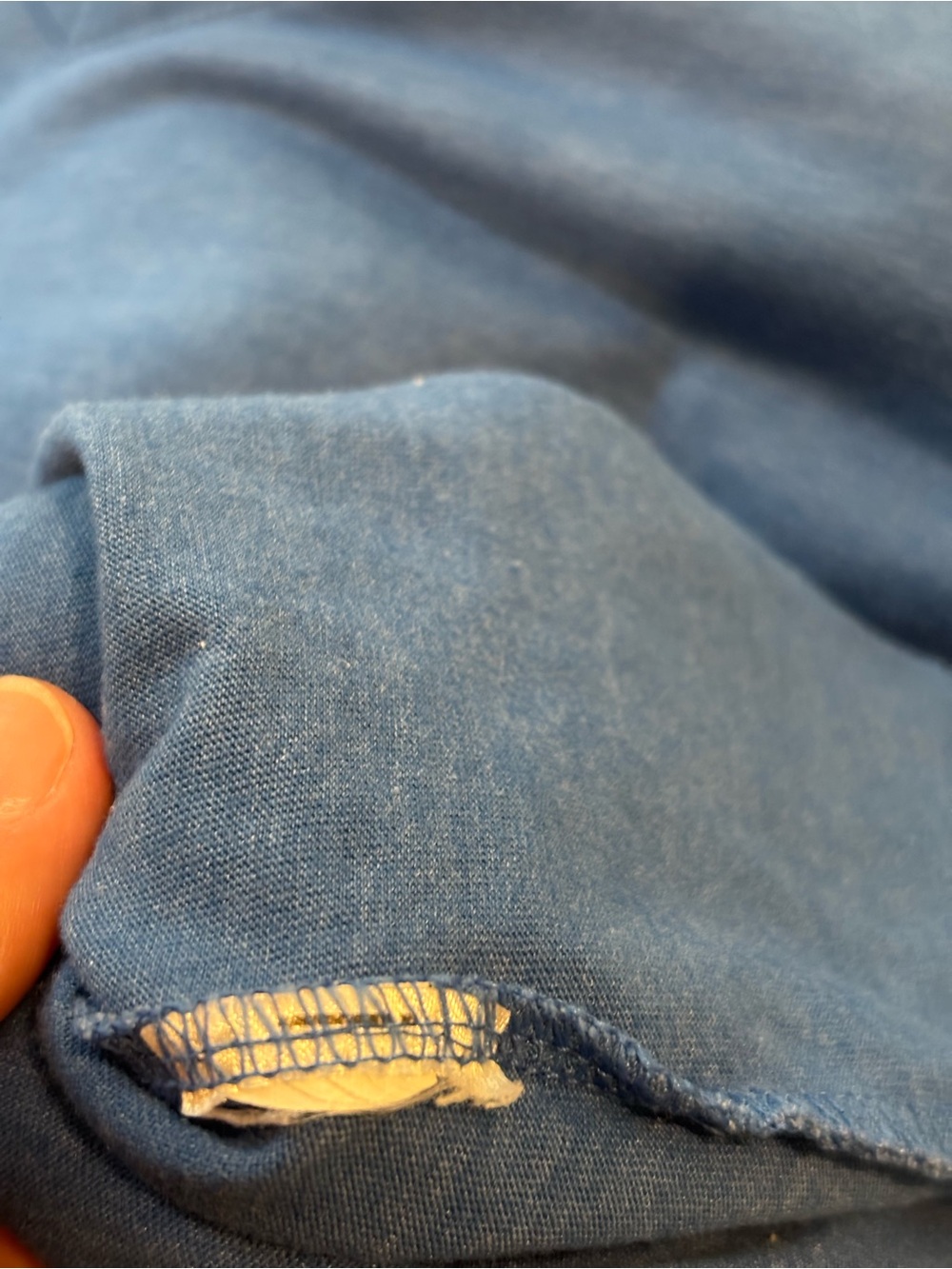 Large Banana Republic Men's Eco Premium Wash T-Shirt Blue V-Neck Tee - Picture 7 of 7